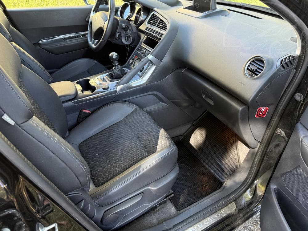 2015 Peugeot 3008 - 10