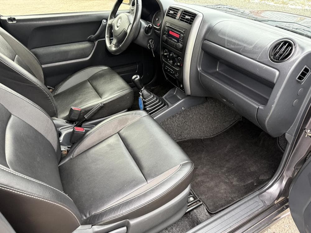 2013 Suzuki Jimny - 10