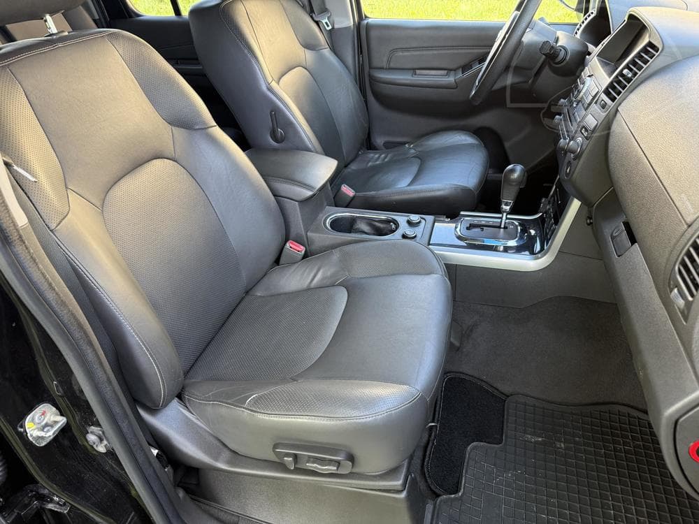 2012 Nissan Pathfinder - 12