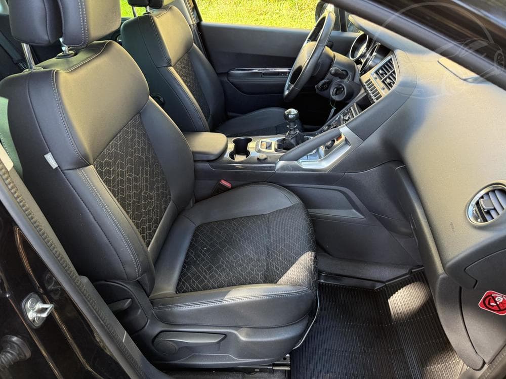 2015 Peugeot 3008 - 12