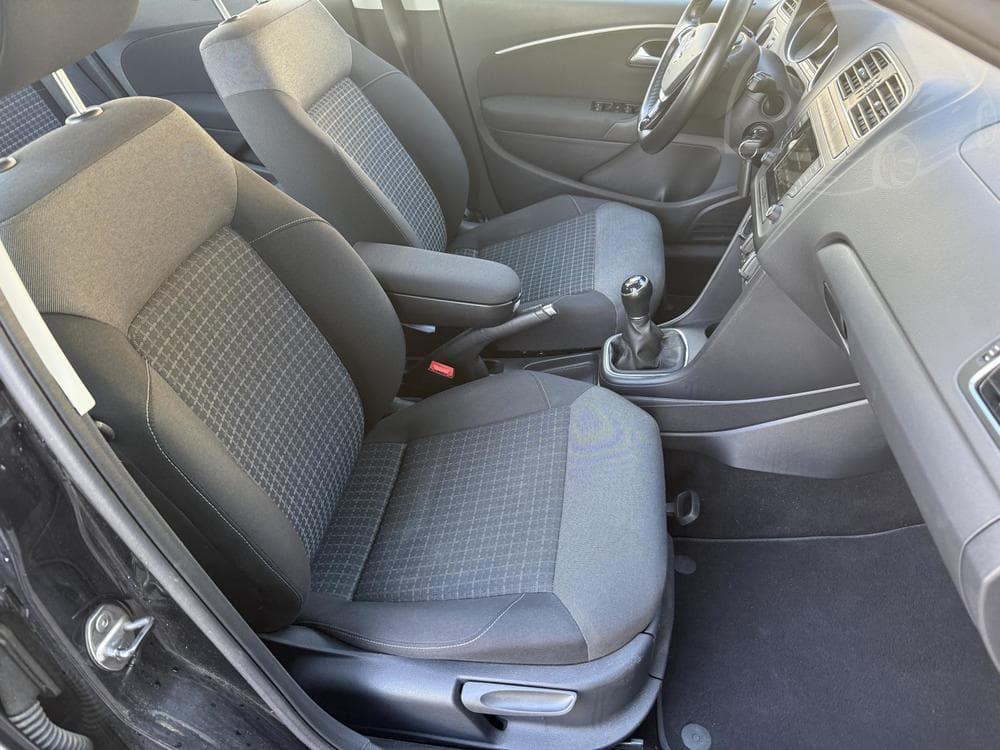 2017 Volkswagen POLO - 23