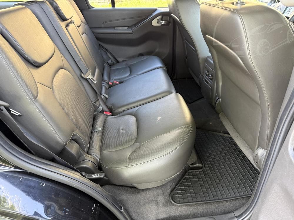 2012 Nissan Pathfinder - 13