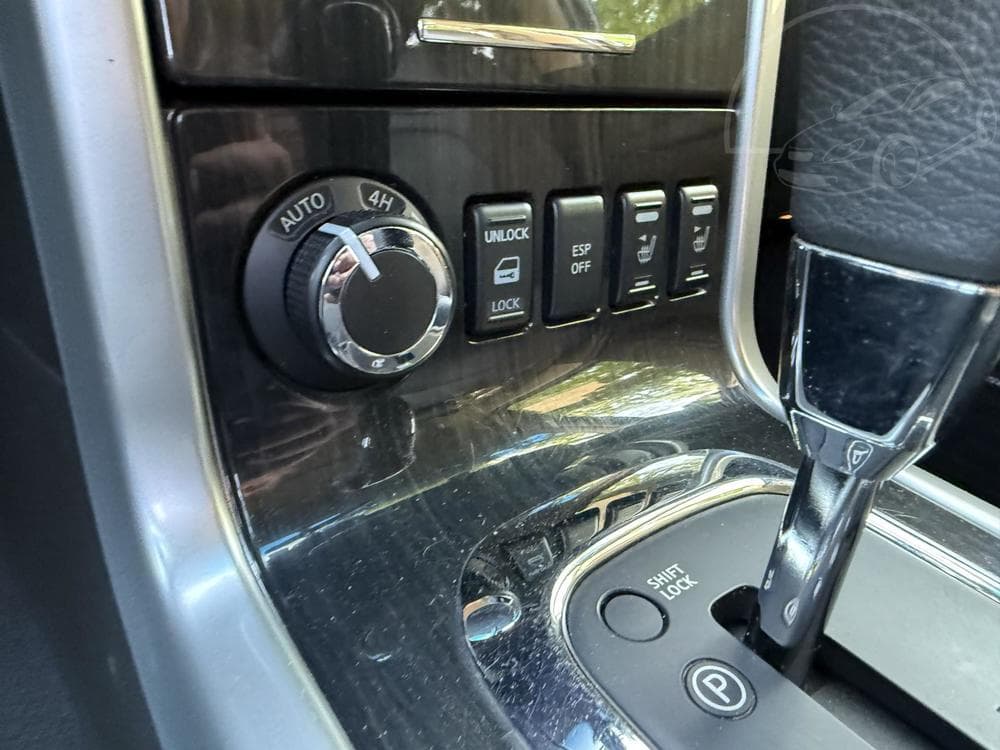 2012 Nissan Pathfinder - 19