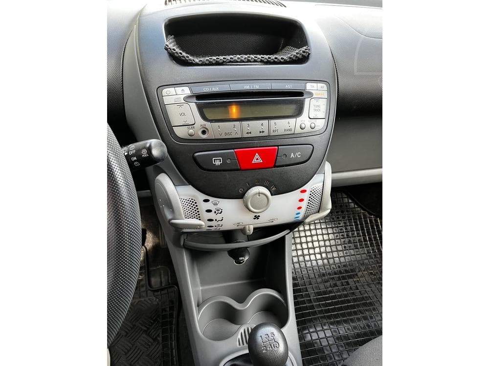 2012 Peugeot 107 - 7