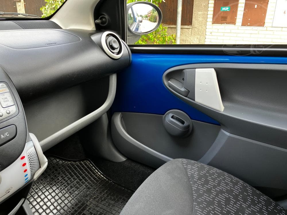 2012 Peugeot 107 - 8