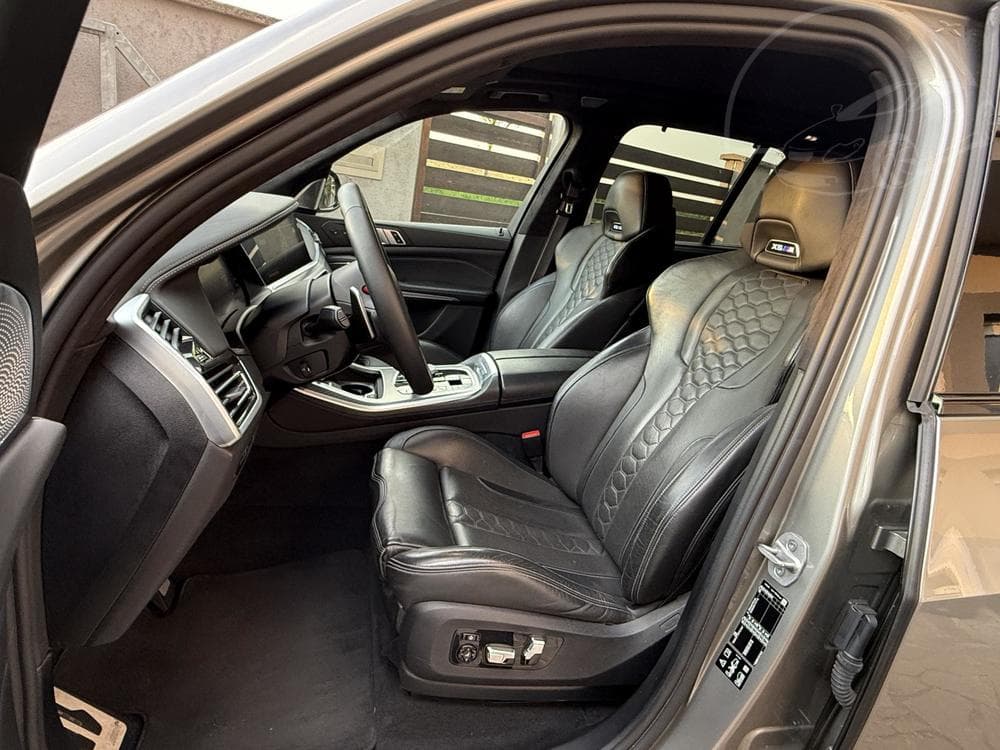 2021 BMW X5 - 31