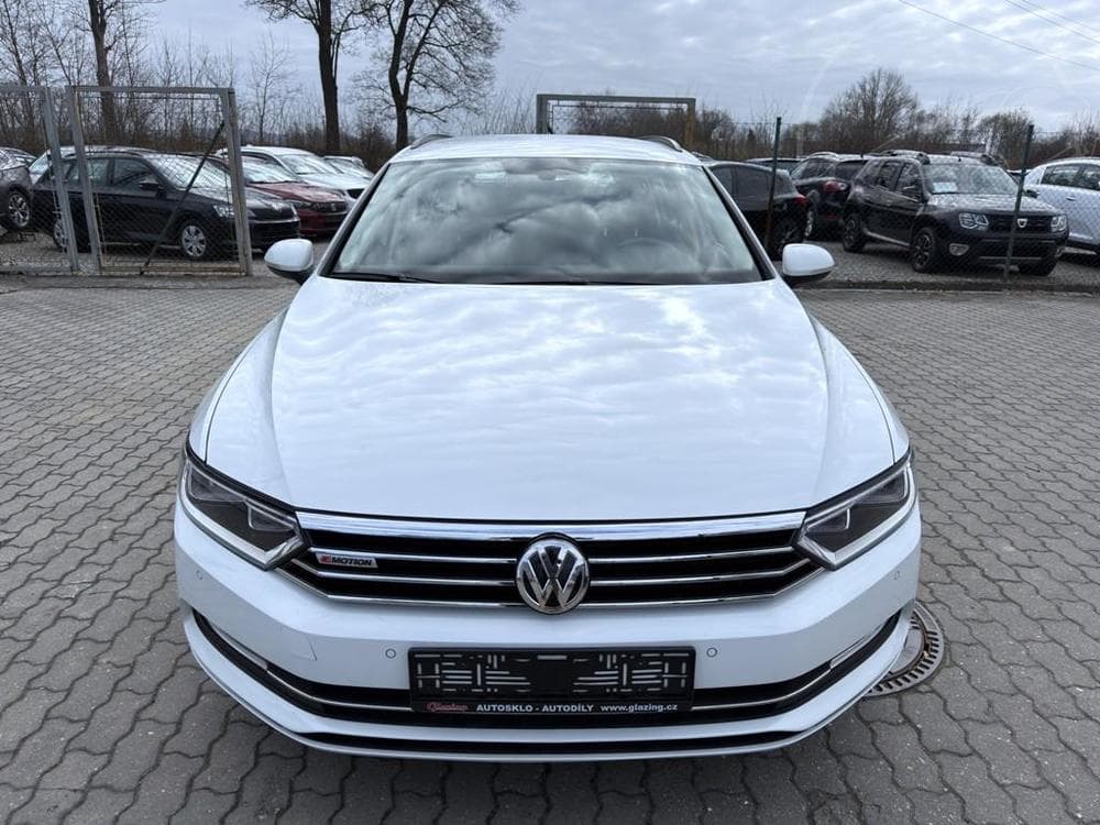 2017 Volkswagen PASSAT - 2