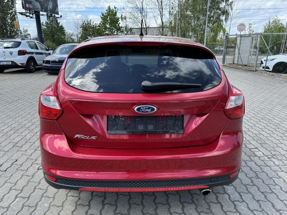 2011 Ford FOCUS - 4