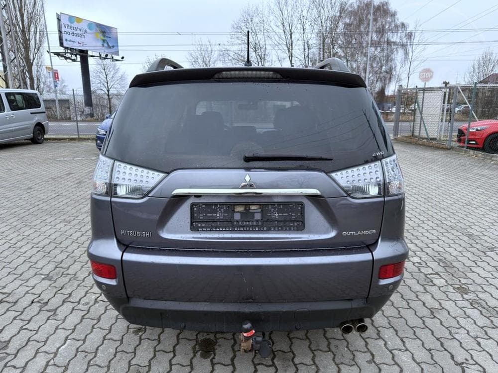 2011 Mitsubishi OUTLANDER - 4