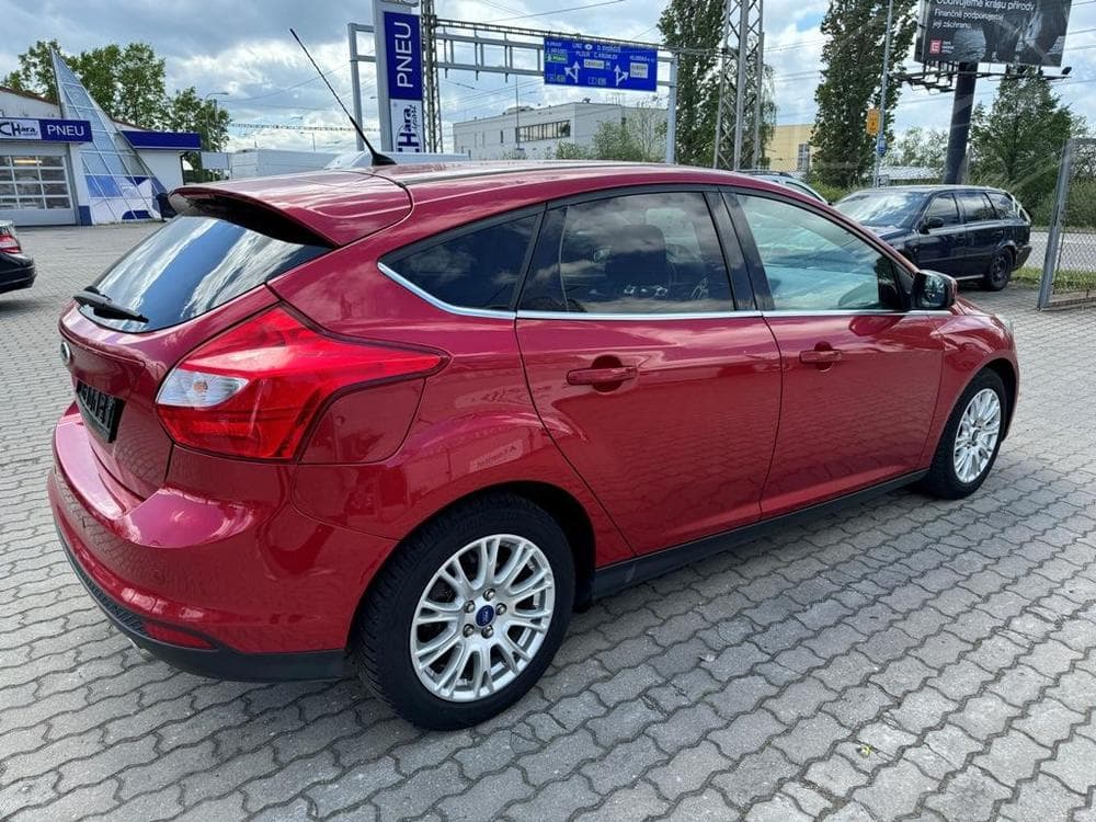 2011 Ford FOCUS - 5