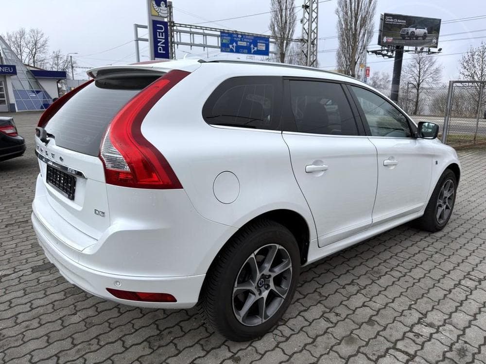 2016 Volvo XC60 - 13