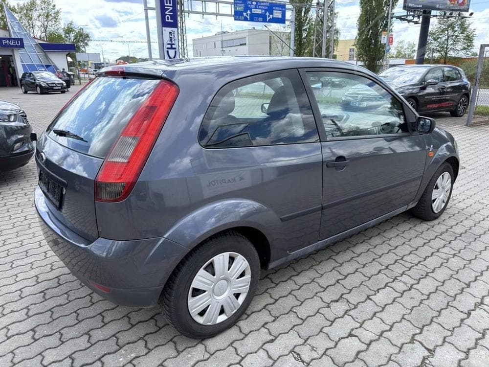 2005 Ford FIESTA - 13