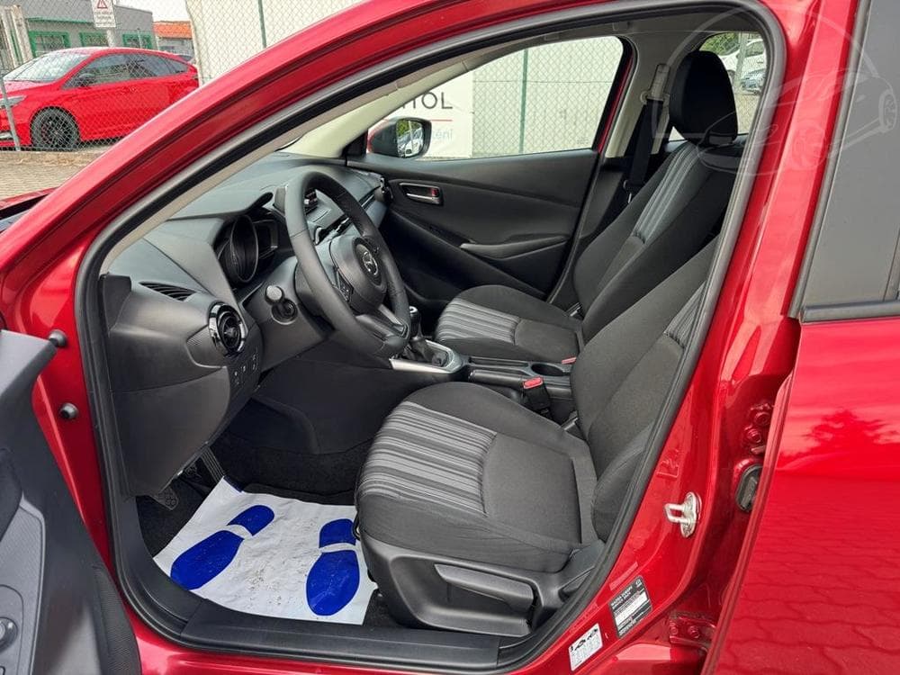 2017 Mazda 2 - 6