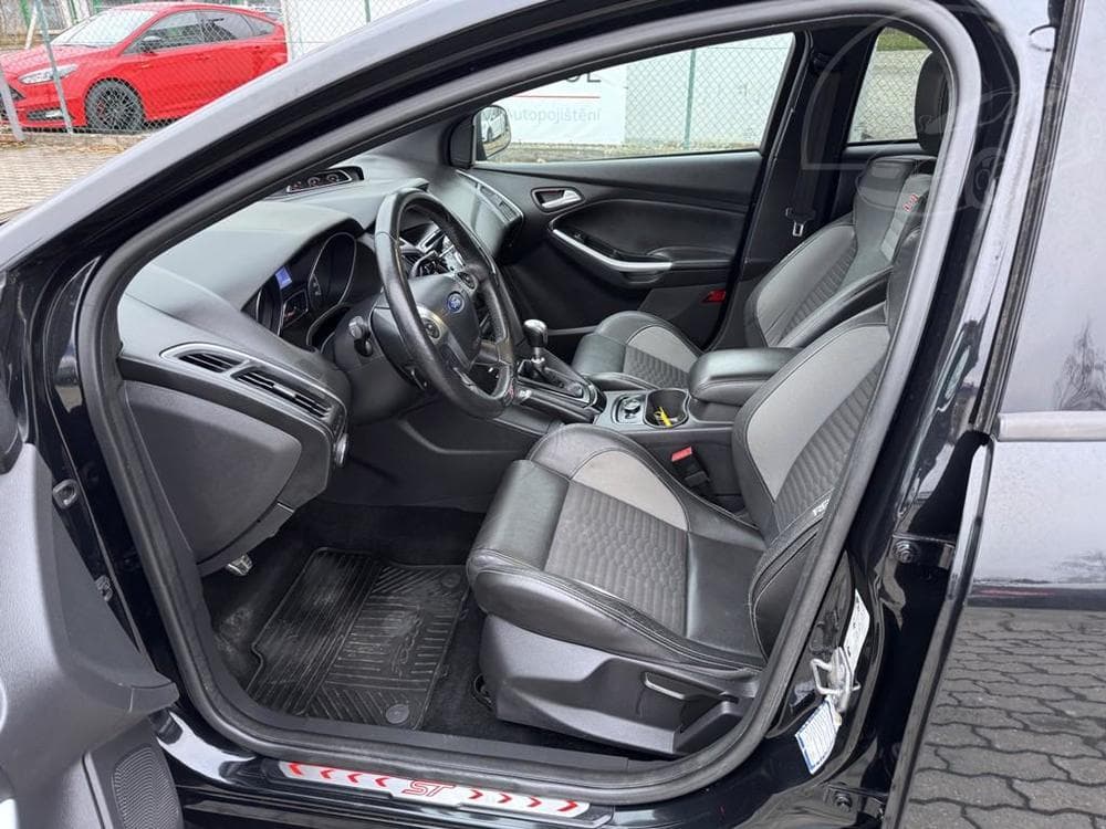 2012 Ford FOCUS - 6