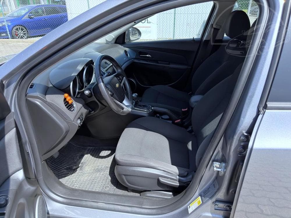 2013 Chevrolet CRUZE - 6