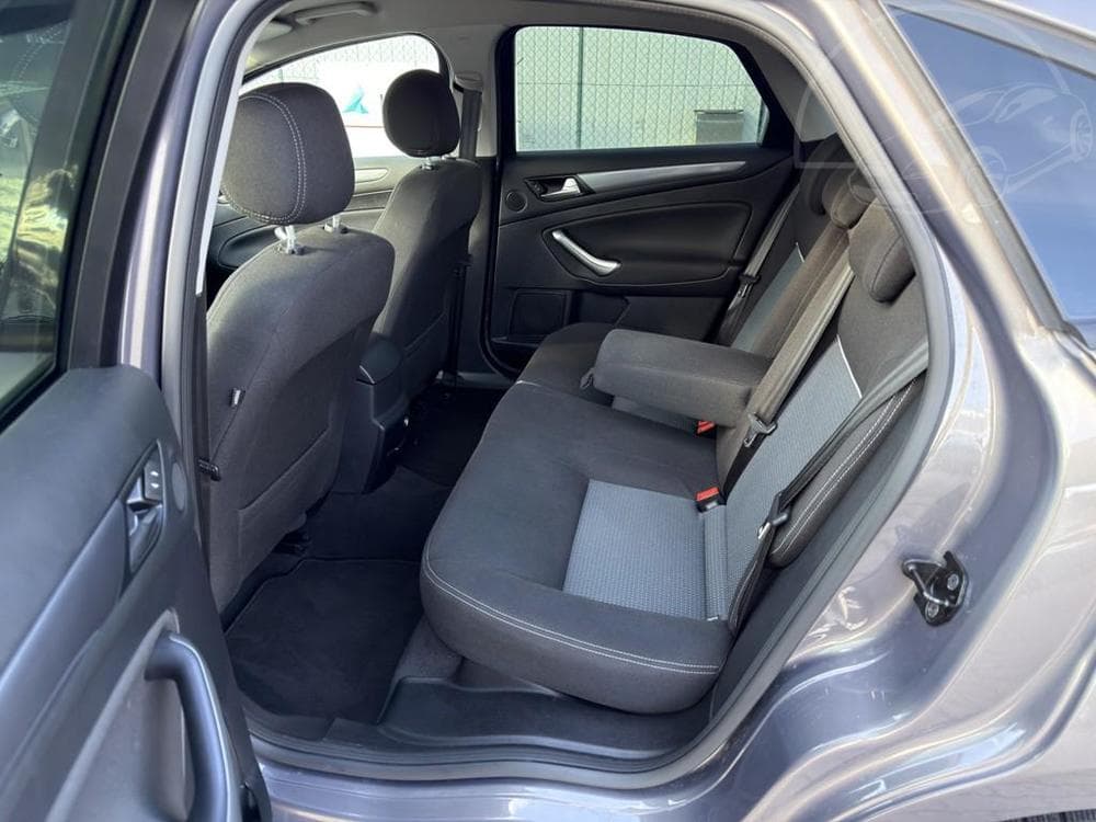 2011 Ford MONDEO - 7