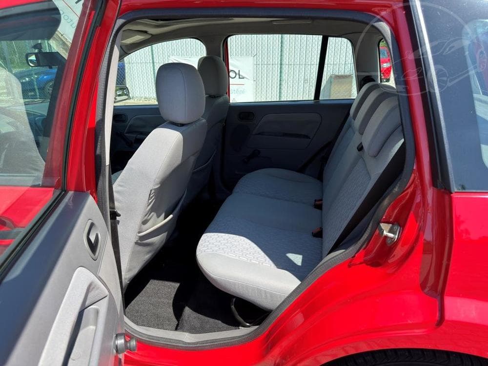 2003 Ford FUSION - 7
