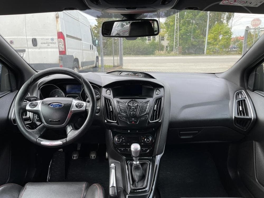 2014 Ford Focus - 15