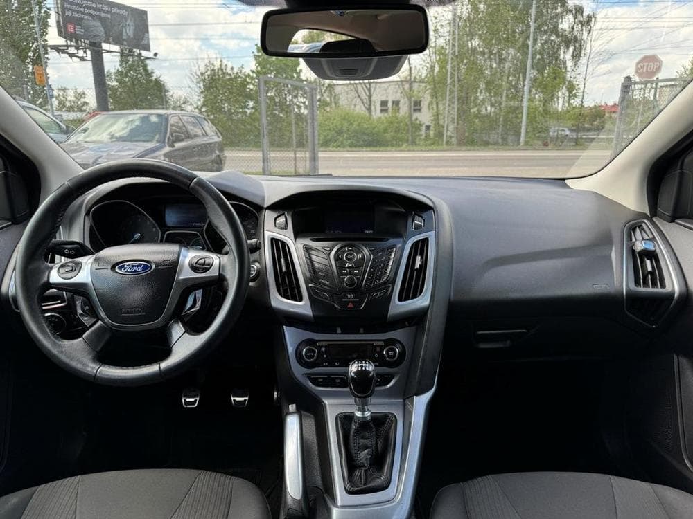 2011 Ford FOCUS - 8