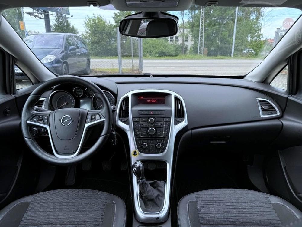 2014 Opel ASTRA - 8