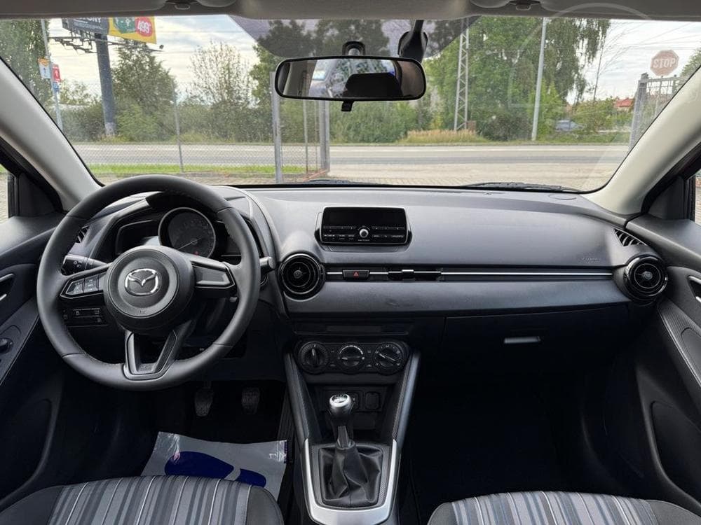 2017 Mazda 2 - 8