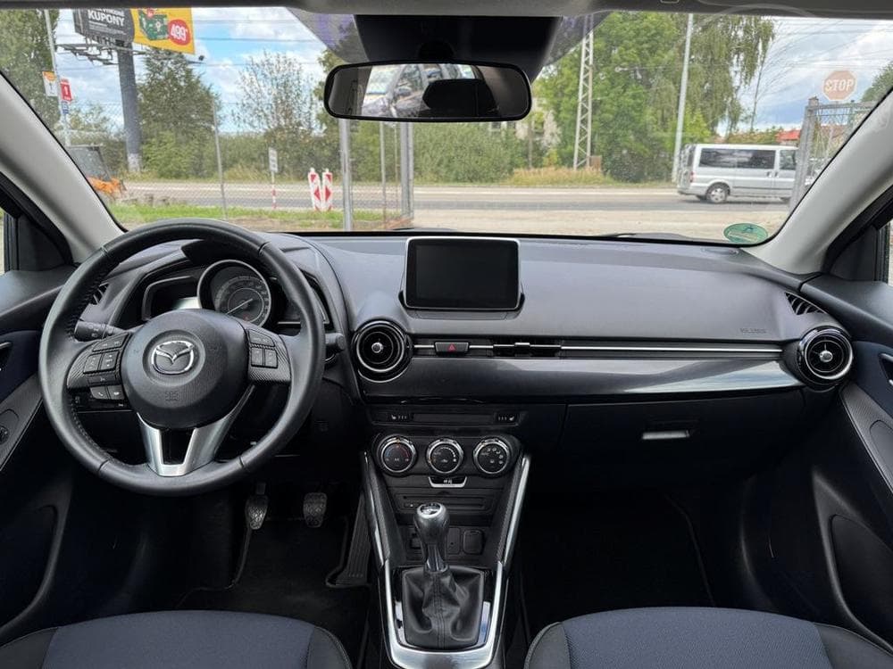 2017 Mazda 2 - 8