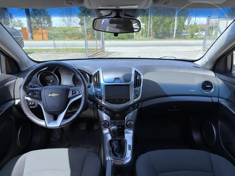2013 Chevrolet CRUZE - 8