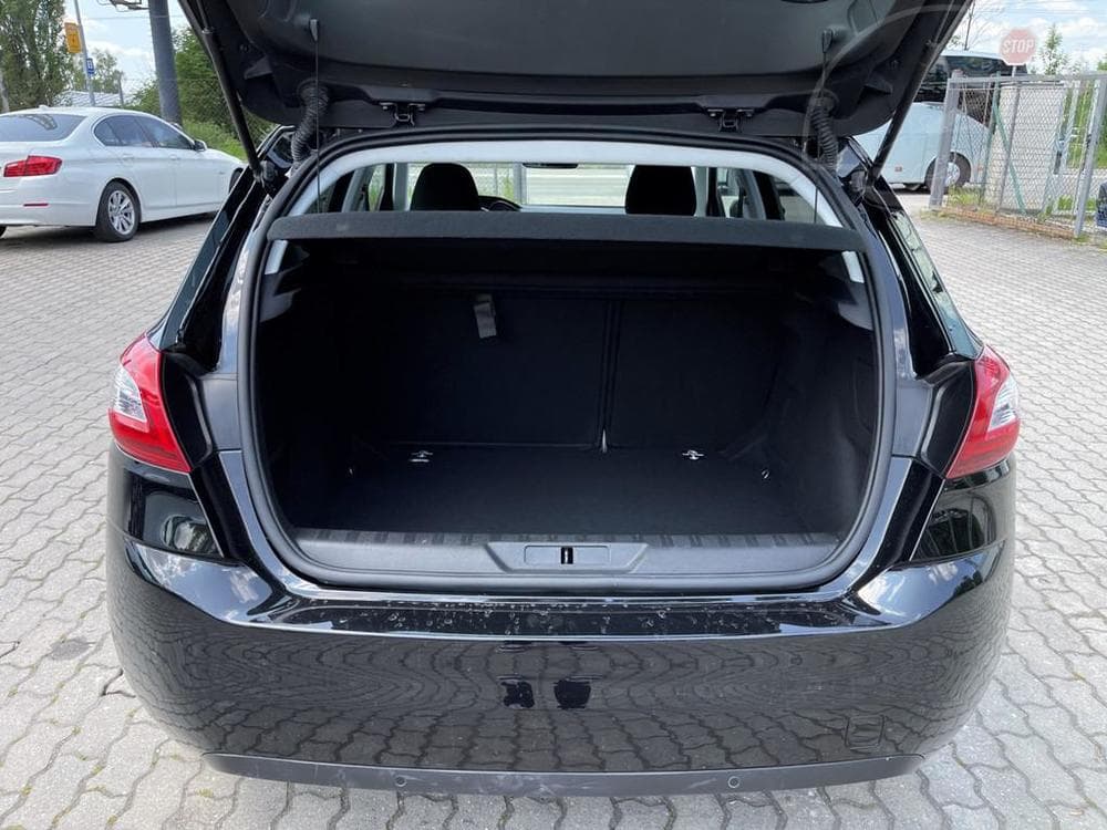 2020 Peugeot 308 - 9