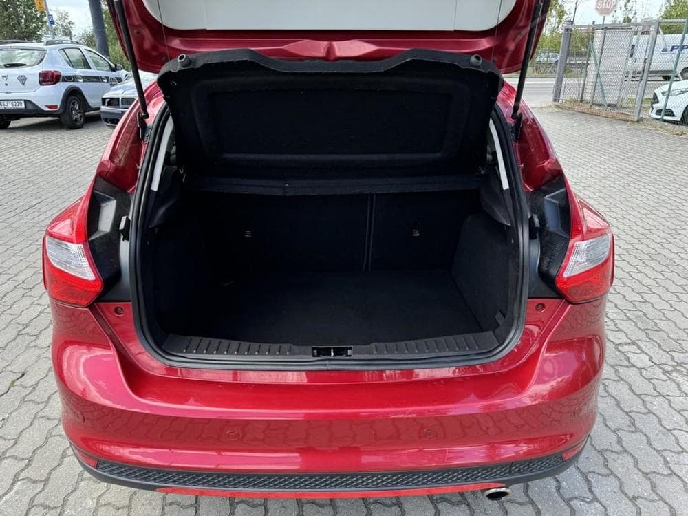 2011 Ford FOCUS - 9