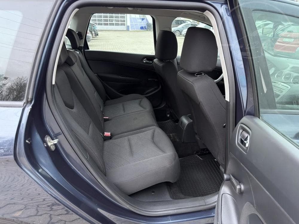 2012 Peugeot 308 - 10