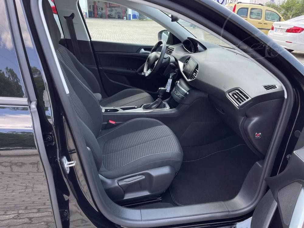 2020 Peugeot 308 - 11