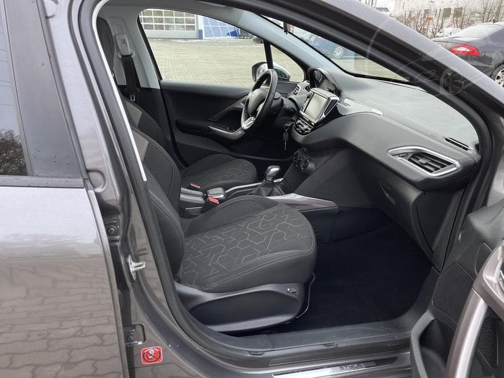 2016 Peugeot 2008 - 11
