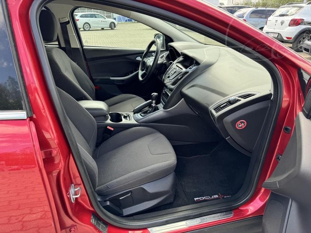 2011 Ford FOCUS - 11