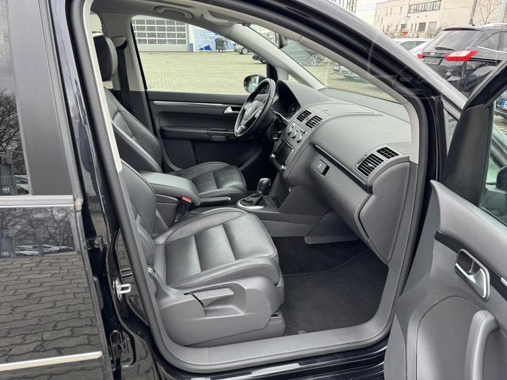 2014 Volkswagen Touran - 11