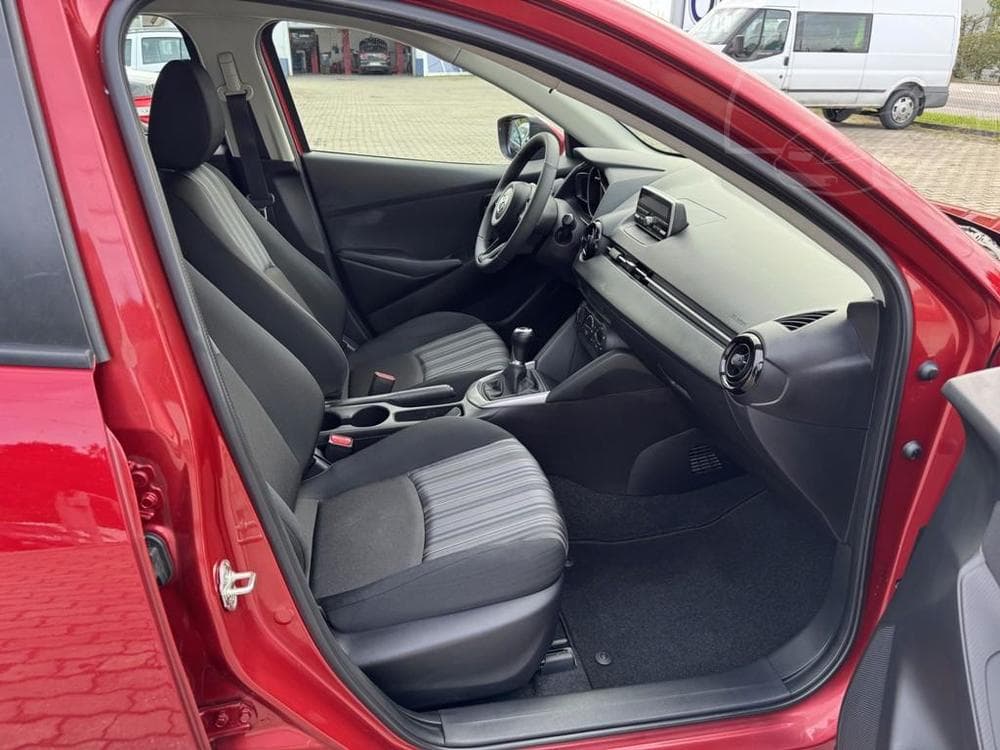 2017 Mazda 2 - 11