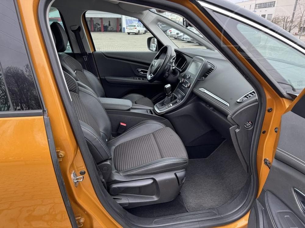 2019 Renault Scenic - 11