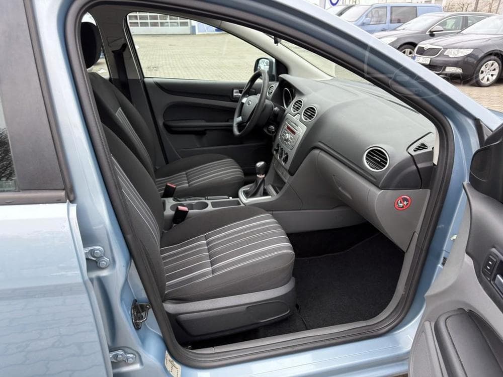 2008 Ford FOCUS - 11