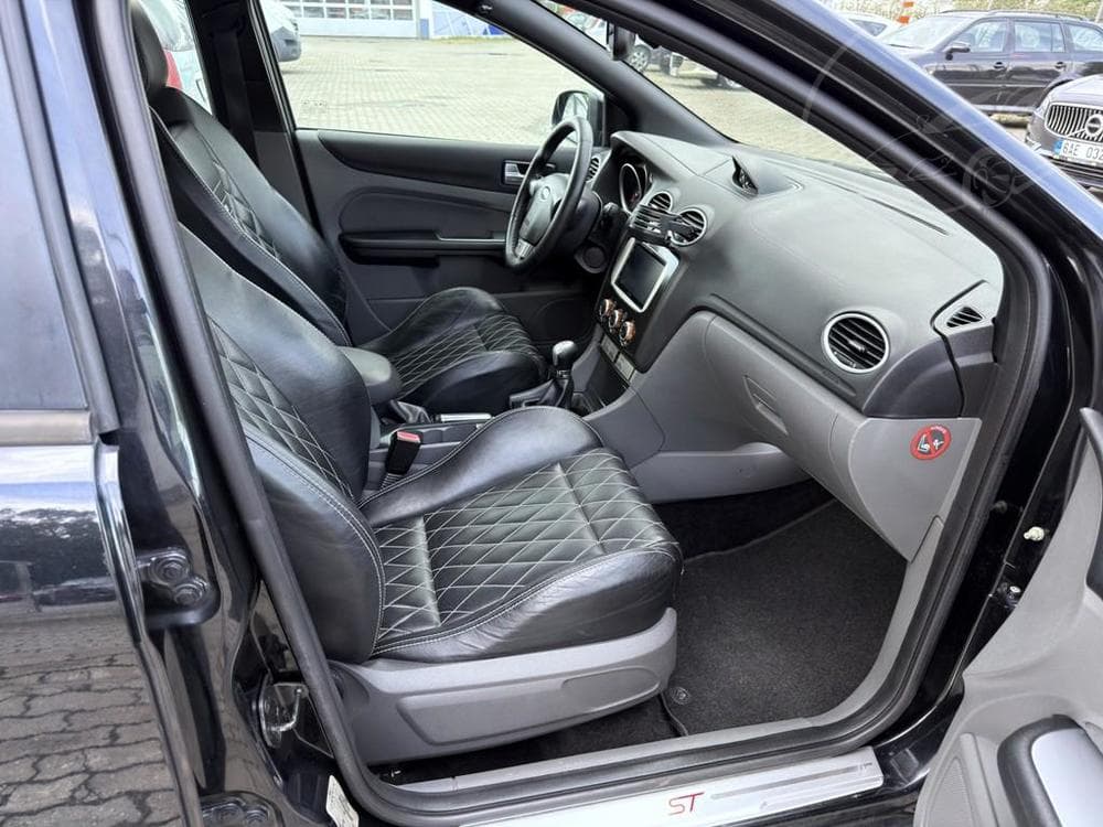 2008 Ford FOCUS - 11