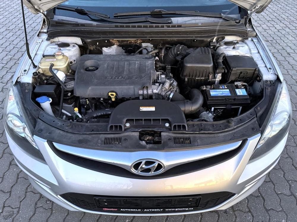 2012 Hyundai i30 - 12
