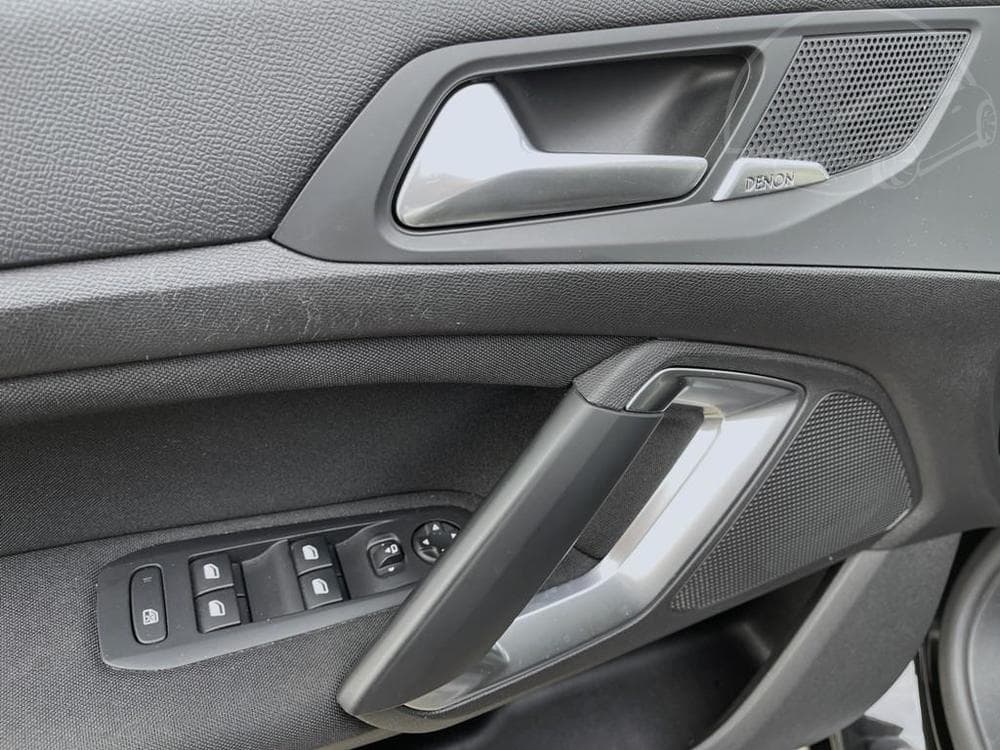 2014 Peugeot 308 - 13