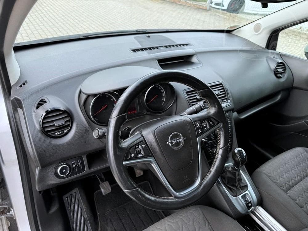 2013 Opel MERIVA - 13