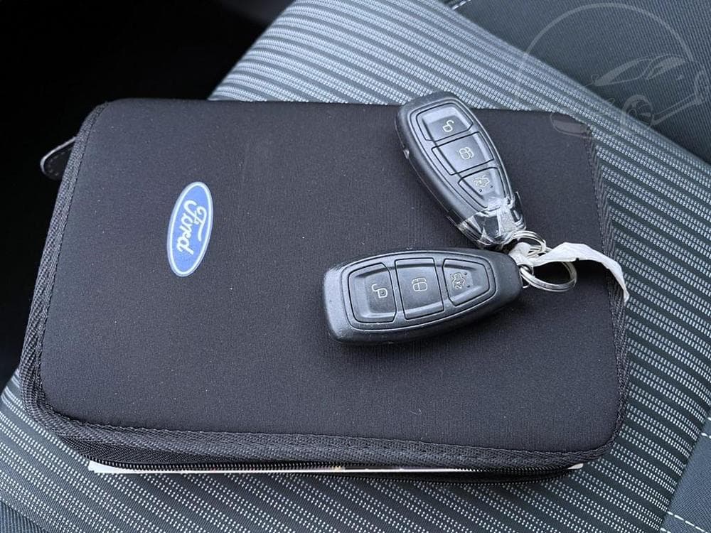 2013 Ford C-MAX - 15
