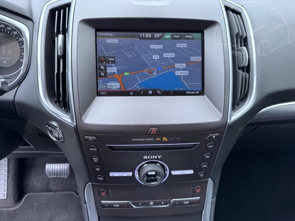 2015 Ford GALAXY - 15