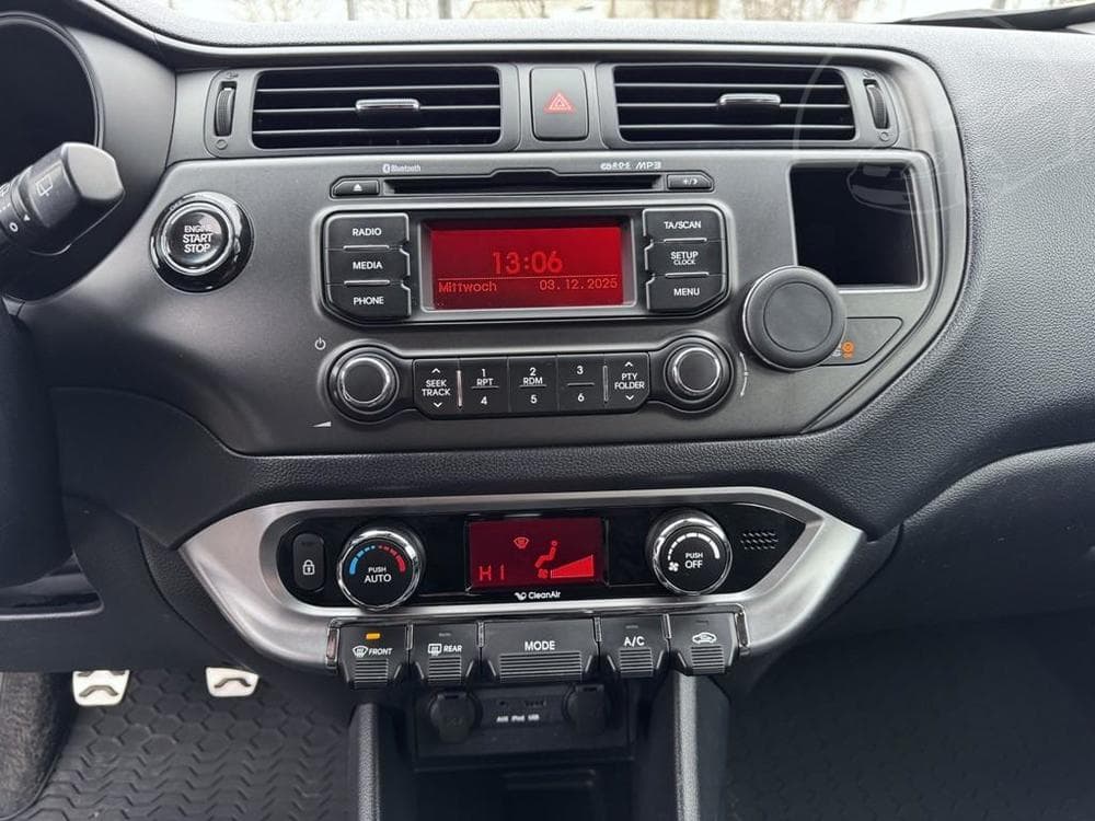 2012 Kia RIO - 15
