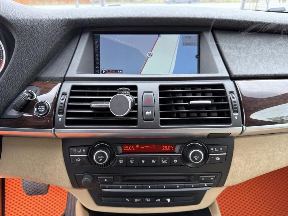 2012 BMW X6 - 57