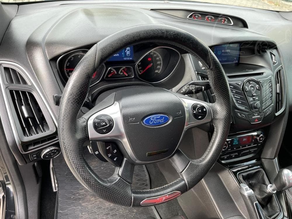 2014 Ford FOCUS - 16