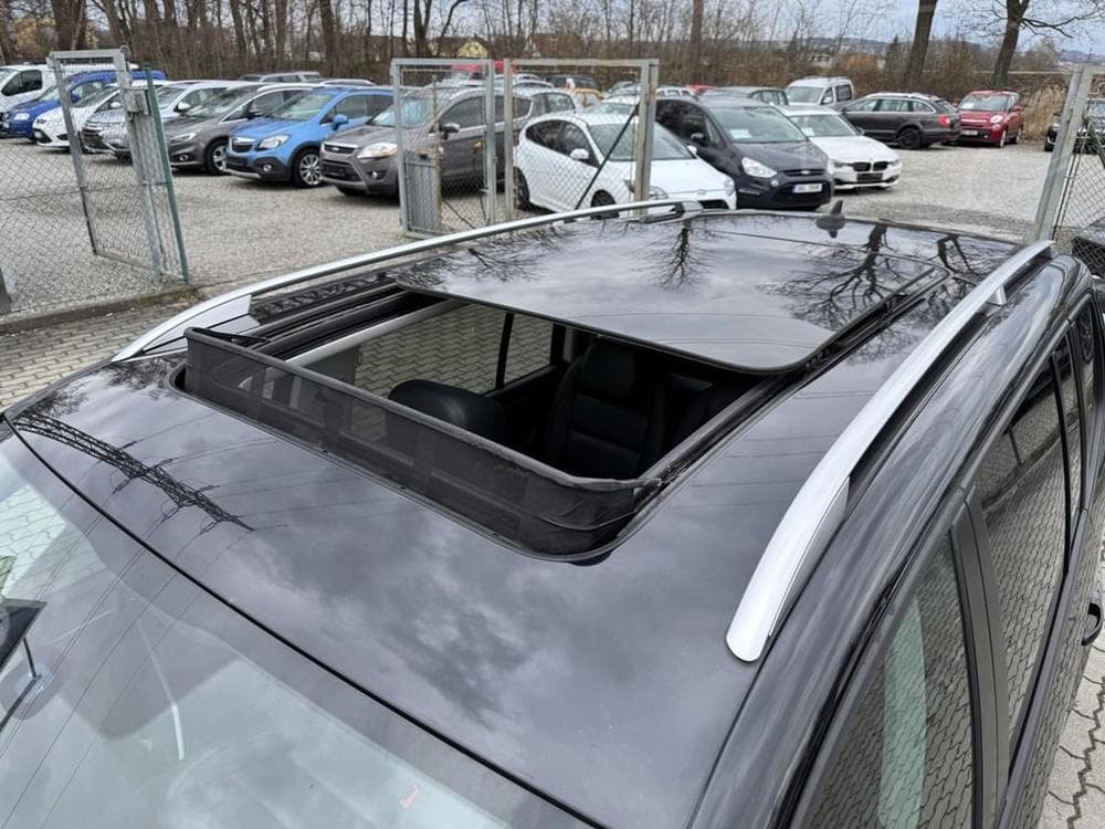 2014 Volkswagen Touran - 16