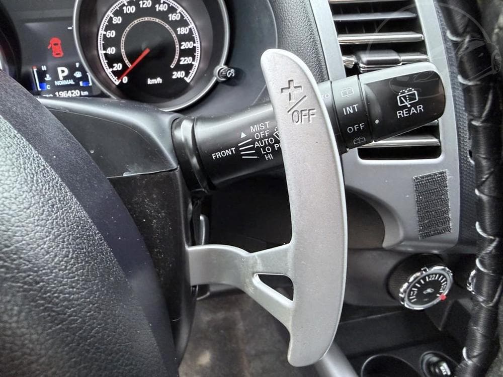 2011 Mitsubishi OUTLANDER - 16