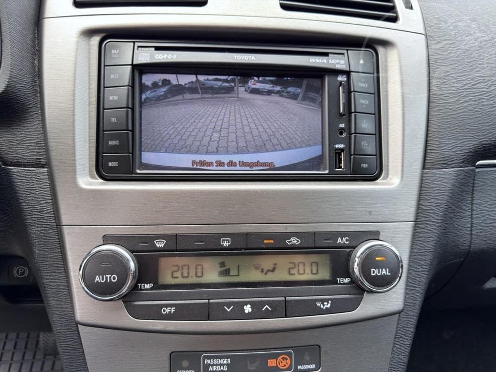 2010 Toyota AVENSIS - 16