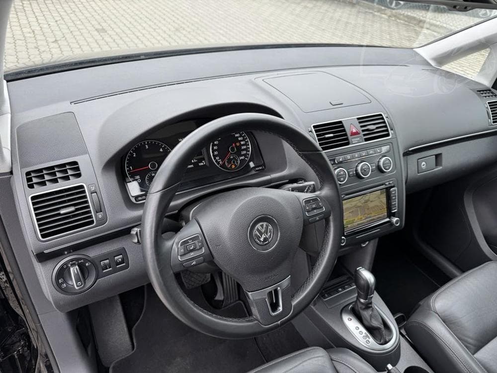 2014 Volkswagen Touran - 17